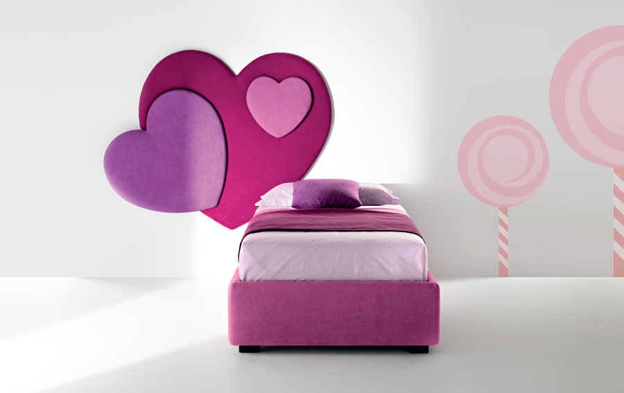 letto sweet con cuori e contenitore